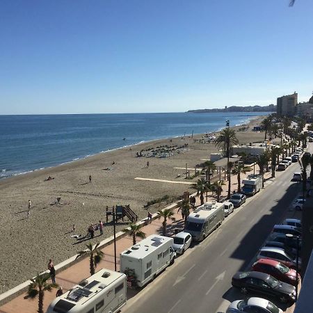 Beachfront, Two Bed- & Bathrooms, Private Parking Fuengirola Exteriér fotografie