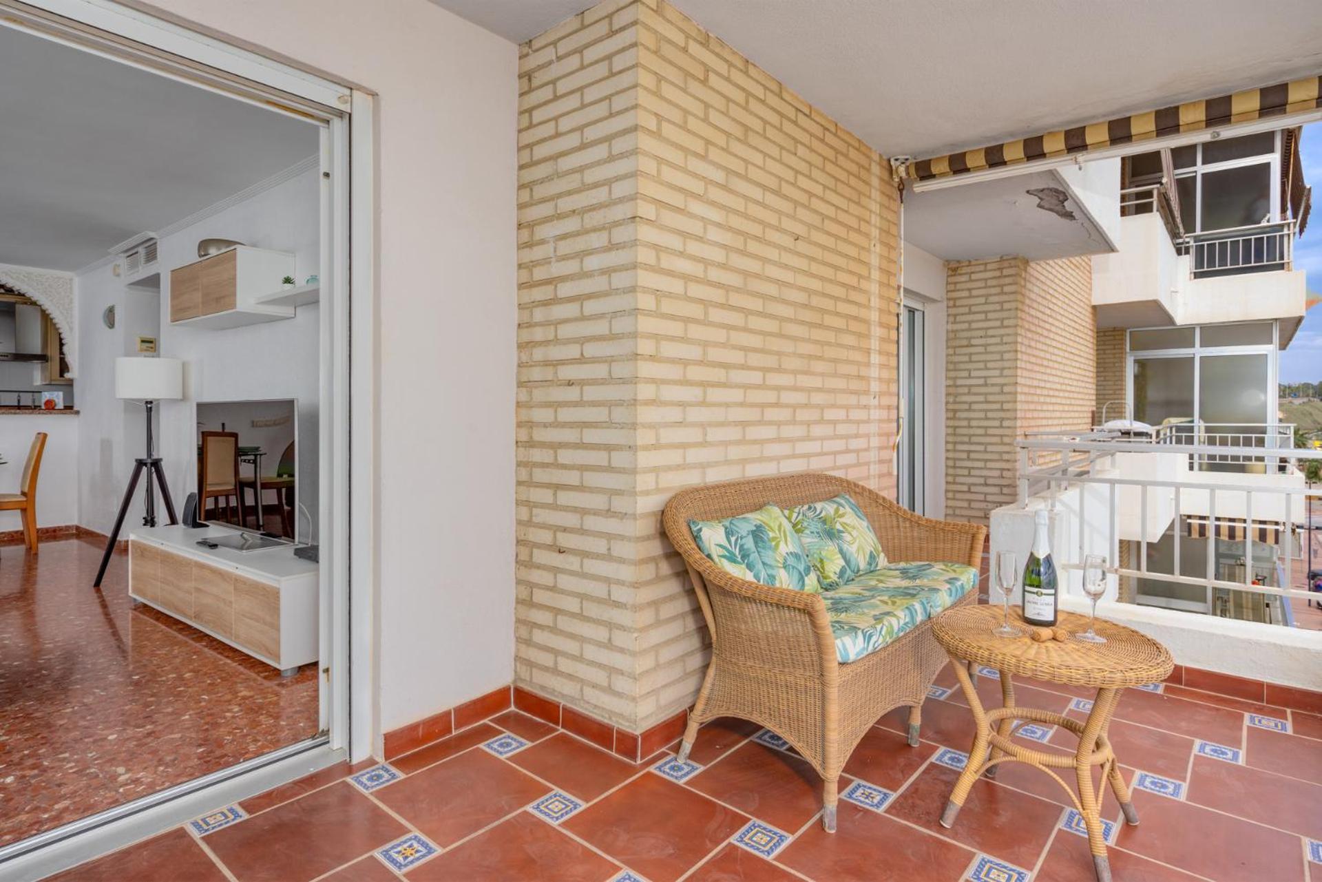 Beachfront, Two Bed- & Bathrooms, Private Parking Fuengirola Exteriér fotografie