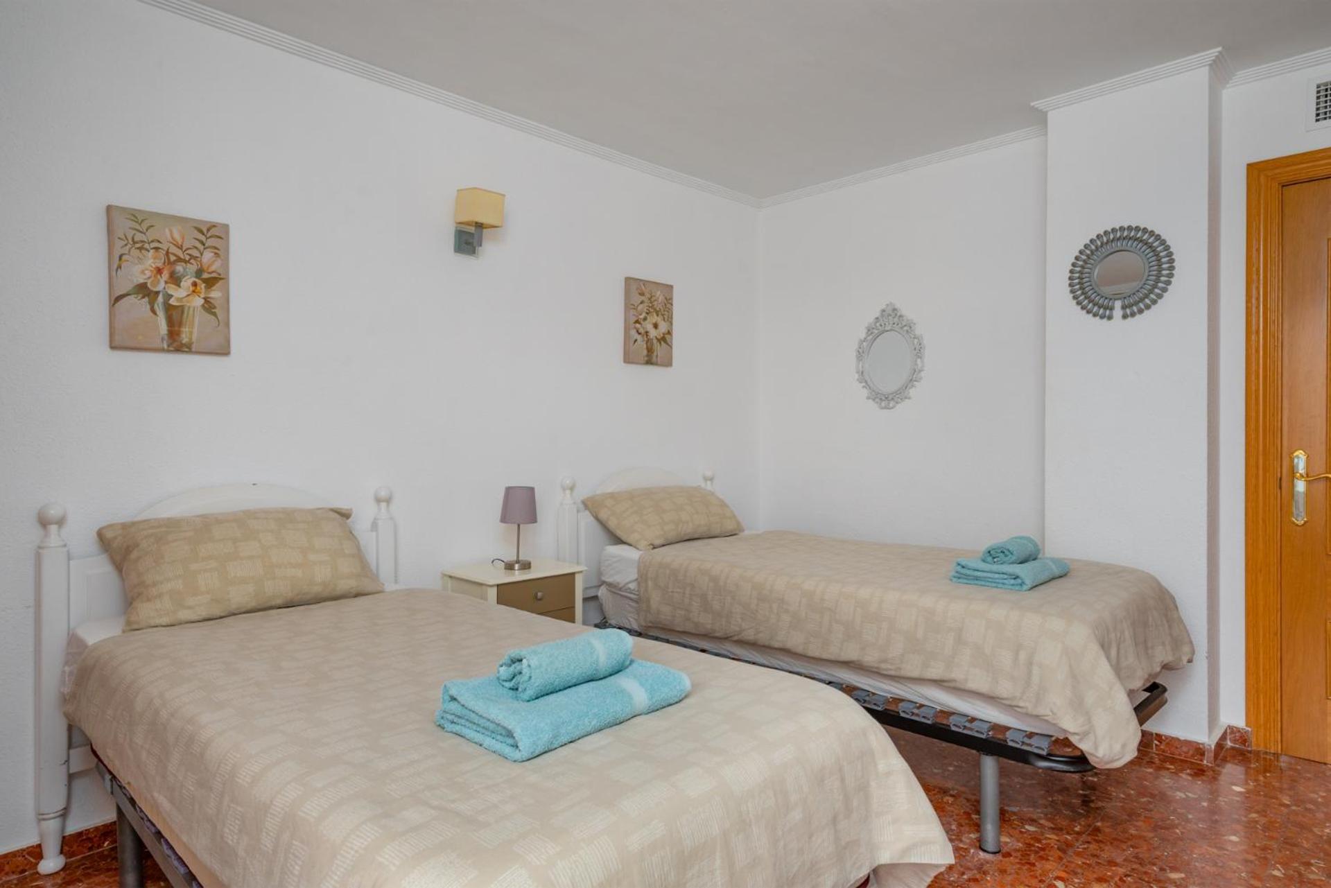 Beachfront, Two Bed- & Bathrooms, Private Parking Fuengirola Exteriér fotografie