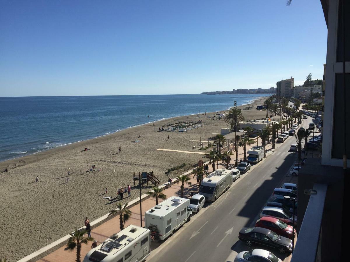 Beachfront, Two Bed- & Bathrooms, Private Parking Fuengirola Exteriér fotografie
